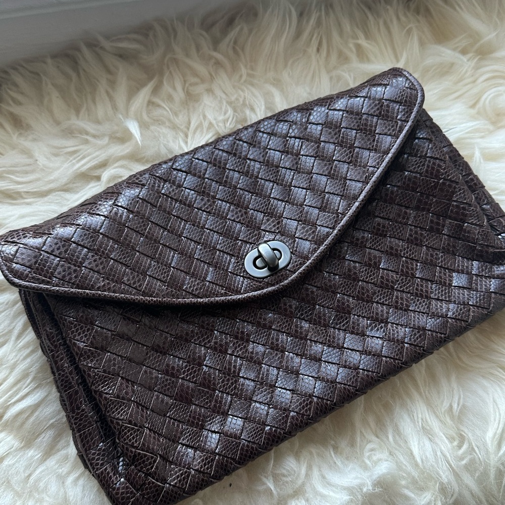 Bottega Veneta Intrecciato leather woven brown clutch